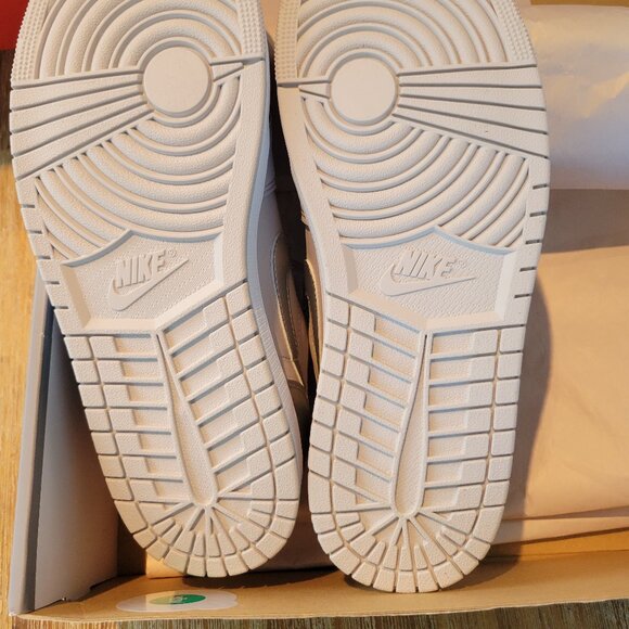 Air Jordan 1 Retro Low OG | Neutral Grey/Metallic Silver | Size 10.5 | New - Picture 10 of 12